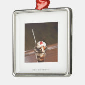 Chocolade sundae metalen ornament (Links)