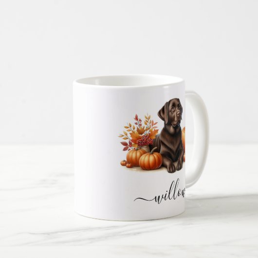 Chocolat Labrador Fall Mug avec nom personnalisé (Devant droit)