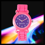 CHOISISSEZ VOS COULEURS, Nom, Enfants Poignet rose<br><div class="desc">Cette montre amusante au poignet pour enfants avec un bracelet en silicone rose peut être customisée comme vous le souhaitez. Vous pouvez CHOISIR VOTRE PROPRE COULEUR pour remplacer l'arrière - plan violet sur la face de montre et vous pouvez faire dire le texte à tout ce que vous voulez. Ou...</div>