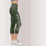 CHOISISSEZ VOTRE COULEUR Yoga capri leggings perso<br><div class="desc">CHOISISSEZ VOTRE COULEUR Personnalisé yoga capri leggings! Imprimé d'un bord à l'autre, avec votre nom en gros script blanc vers le haut d'une jambe! L'échantillon est vert chasseur, mais vous pouvez facilement customiser à la couleur de votre choix, "créer votre propre". Il est également facile de modifier ou de supprimer...</div>