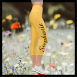 CHOISISSEZ VOTRE COULEUR Yoga capri leggings perso<br><div class="desc">CHOISISSEZ VOTRE COULEUR Personnalisé yoga capri leggings! Imprimé d'un bord à l'autre, avec votre nom en gros script noir vers le haut d'une jambe! L'échantillon est jaune, mais vous pouvez facilement customiser à la couleur de votre choix. Il est également facile de modifier ou de supprimer du texte d'exemple. Tous...</div>