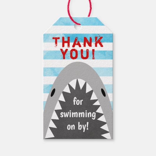 Chomp Chomp Shark Theme Birthday Boy striped Jaws Cadeaulabel (Voorkant)