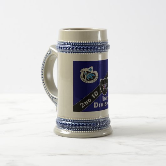 Chope À Bière 2e division d'infanterie, Gift Stein (Devant gauche)