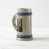 Chope À Bière 45 le Président Donald Trump (Devant gauche)