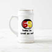 Chope À Bière 65 Semble si bon sur moi T-shirts et cadeaux (Gauche)