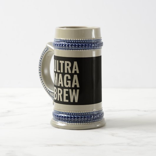 CHOPE À BIÈRE DAD ULTRA MAGA TRUMP BREW BEER STEIN (Devant gauche)