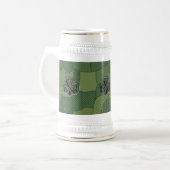 Chope À Bière Elégant patchwork shamrock irlandais à la mode (Devant gauche)
