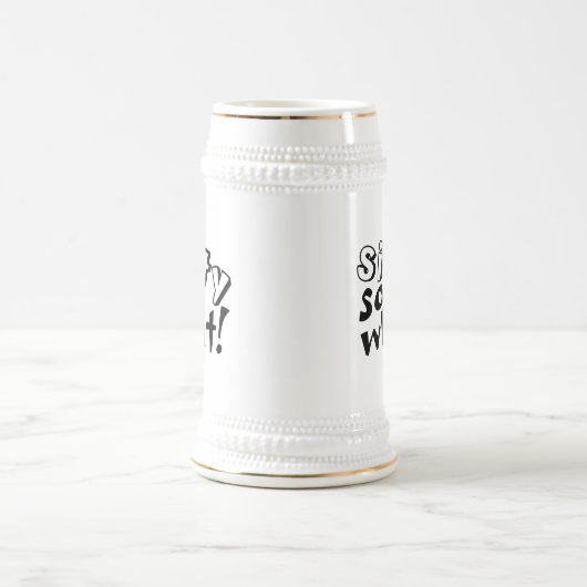 Chope À Bière Funny Sixty alors que Citer 60e Anniversaire (Centre)