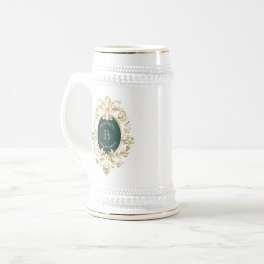 Chope À Bière Groomsmen Monogramme Baroque (Devant gauche)