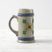 Chope À Bière Joyeuse Saint-Patrick ! Trèfle avec Calla (Gauche)