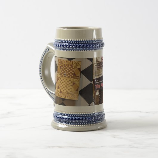 Chope À Bière Le Pub et la brasserie de Pike (Devant gauche)