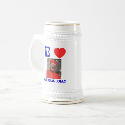 CHOPE À BIÈRE NOUS AIMONS LE DOLAN CARDINAL (Devant gauche)