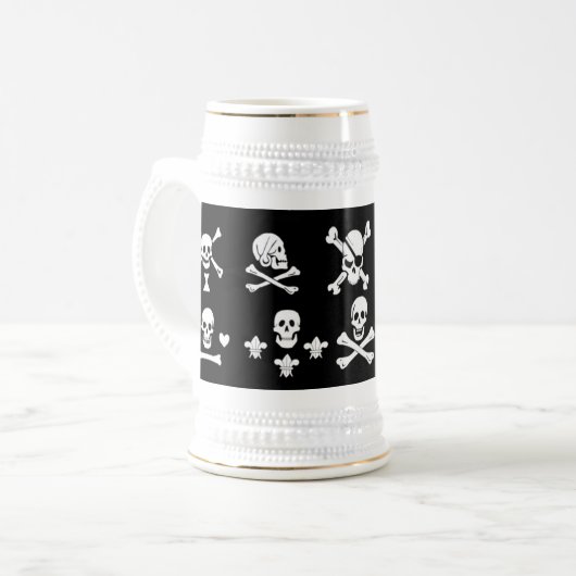 CHOPE À BIÈRE PÂLE DE PIRATES NOIRES, OBJETS TRAVERSÉS, ÉPINES (Devant gauche)