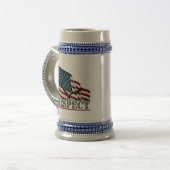 Chope À Bière Respect patriotique, Aigle sur grand drapeau améri (Devant gauche)