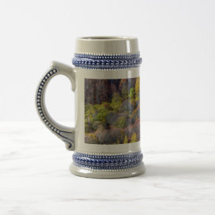 Chope À Bière Vue aérienne de la forêt d'automne Arbres colorés