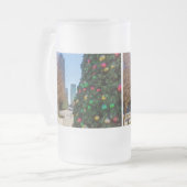 Chope Givrée A Côté De L'Abeille De Noël De Dallas (Devant gauche)