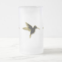 Colibri doré avec les ailes déployées
