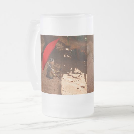 Chope Givrée Drôle Sun Smart Meerkat sous parapluie, (Devant gauche)
