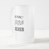 CHOPE GIVRÉE ENSEIGNANT DE MUSIQUE (Devant gauche)