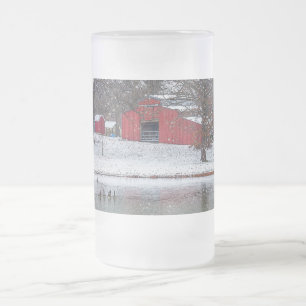 Chope Givrée Grange Rouge Dans La Neige Peint Verre Frosted Bee