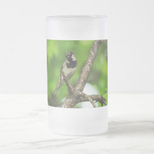 Chope Givrée Juste Assis Autour De La Musique Gelée