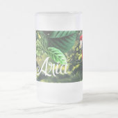 Chope Givrée Parrot écarlate macaw dans la jungle avec des fleu (Centre)