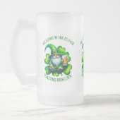 Chope Givrée Saint Patrick Gnome mignonne avec bière | (Gauche)