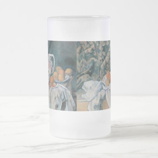 Chope Givrée Still Life with the Curtain par Paul Cezanne (Centre)