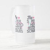 Chope Givrée Superbe infirmière Superhero dire la typographie (Devant gauche)