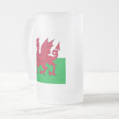 Chope Givrée Y Ddraig Goch : Verre de bière de drapeau de (Devant gauche)