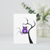 Chouette crâne pourpre dans l'arbre Carte postale (Debout devant)