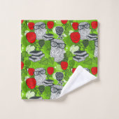 Chouette en roses rouges (Gant de toilette)