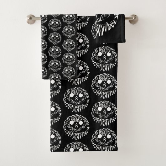 Chouette tribale noire et blanche (En situation)