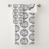 Chouette tribale noire et blanche (En situation)