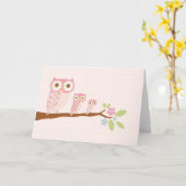 Chouettes roses dans une carte Row (Fleur jaune)