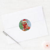 Chow Chow Dog in sneeuw met kerstcadeautjes Ronde Sticker (Envelop)