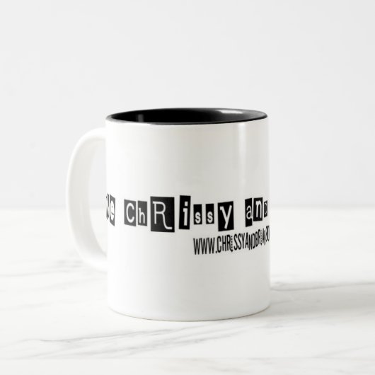 Chrissy en Brian Show Mok (Voorkant links)