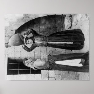 Christelijke meisjes met waterjuk in Nazareth Poster