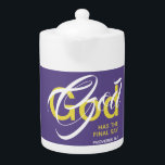 Christian DIEU FINAL DIRE Écriture Purple MOYEN<br><div class="desc">Savourez votre boisson chaude matin, midi et soir avec cette chic tasse monogramme d'Écriture. Le design moderne comprend le message "DIEU A LE DERNIER MOT" qui se réfère aux Proverbes 16:1. Tout le texte est entièrement personnalisable, de sorte que vous pouvez personnaliser avec votre propre monogramme ou vers ou texte...</div>