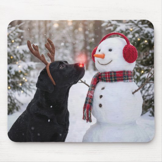 Christmas Black Labrador Retriever with Snowman Muismat (Voorkant)