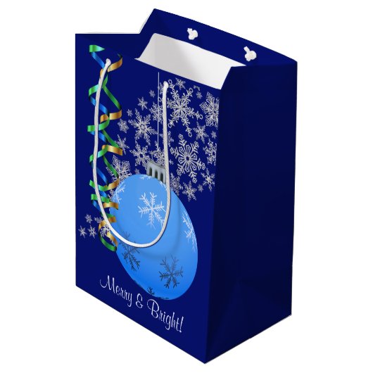 Christmas Bulb Snowflake Blue Medium Cadeauzakje (Achterkant Gekanteld)