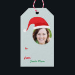Christmas Crew Santa Hat Photo Holiday Étiquette c<br><div class="desc">Marquez vos cadeaux avec un tag cadeau léger et amusant qui vous met dans un chapeau de Père Noël. Pour que votre photo s'adapte à l'espace nécessaire,  vous devrez peut-être redimensionner ou rogner votre image en utilisant le bouton bleu "Edit Design".</div>