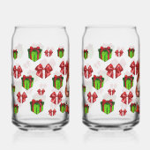 Christmas Gnome Holding Gift | Festive Blikvorm Glas (Voorkant)