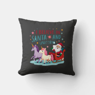 Christmas I Believe In Santa And Unicorns Funny Xm Kussen