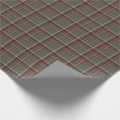 Christmas Plaid Sage Green en Paarse Dark Berry Cadeaupapier (Hoek)