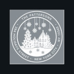 Christmas Tree Winter Home Retour personnel<br><div class="desc">Arbre de Noël Hiver Accueil Retour personnel Adresse auto-allumage Le timbre affiche votre nom et adresse de retour personnalisés dans le script moderne entourant une maison avec des arbres de Noël et des flocons de neige. Parfait pour les cartes de Noël, les cartes de fin de année, les invitations à...</div>