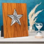 Chrome Comme étoile nautique sur la plaque de teck (Côté)