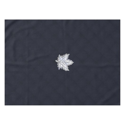 Chrome Like Maple Leaf on racy Carbon Fiber Print Tafelkleed (Voorkant (Horizontaal))