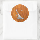 Chrome like Sailboot on Teak Veneer Ronde Sticker (Tas)