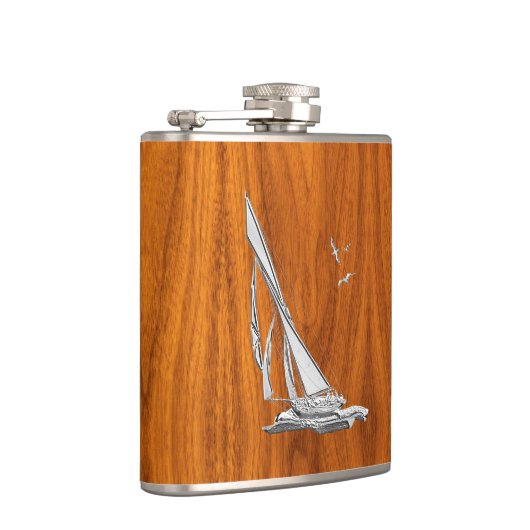 Chrome Sailboot op Teak Print Heupfles (Rechts)